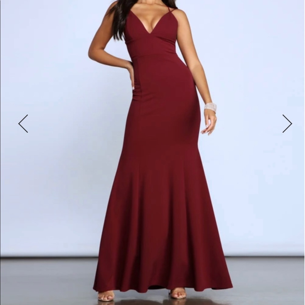 FORMAL MERMAID LACE-UP DRESS